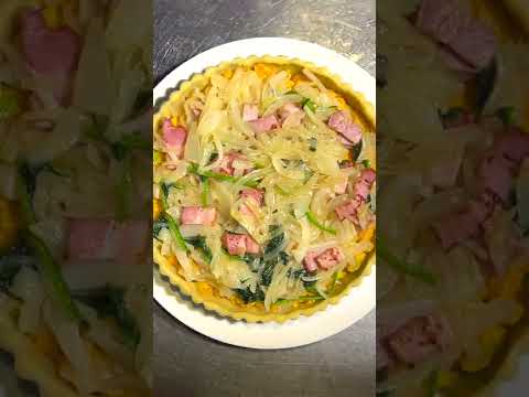 本日のしあわせキッシュ⭐️｜カボチャとほうれん草とベーコンのキッシュ