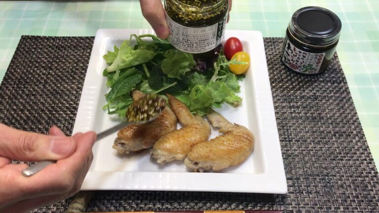 【わさびオイルふりかけレシピ】手羽先のソテー