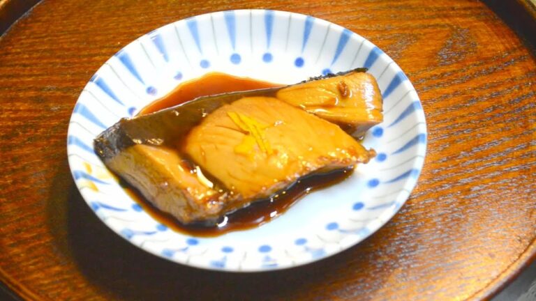 プロのテクニック、鰤の煮付けの作り方　　How to make boiled yellowtail in soy sauce
