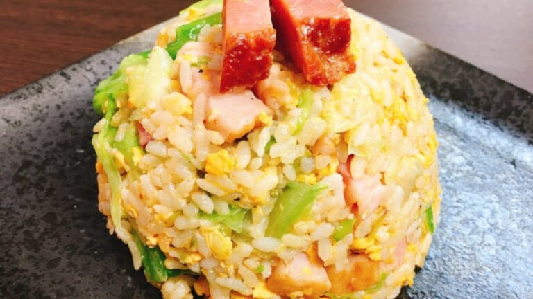 【自信作】お店にも負けてないから皆食べてみて‼こうちゃん特製『絶品 ベーコンレタス炒飯』How to make Delicious Fried Rice