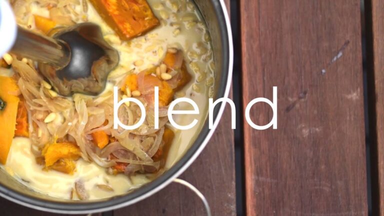 かぼちゃとナッツの組み合わせが美味しいパンプキンスープの作り方 | EAT MORE VEGETABLES