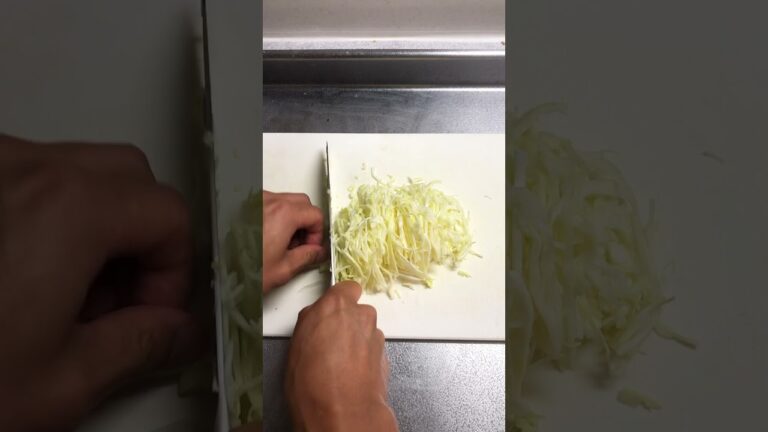 これ食って10kg痩せた。とりあえずこれ作って食っとけ。【ダイエット】ササミとキャベツの中華風サラダ