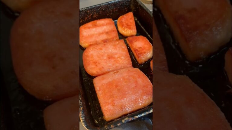 ウチのおにぎらず🍙🍱【焼鮭】【ほうれん草の胡麻和え】【ランチョンミート】【スパム】 #shorts #おにぎらず #おにぎり #onigiri