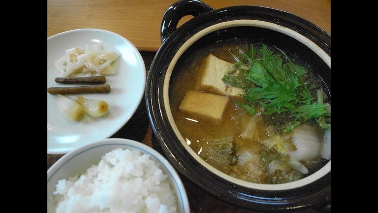 厚揚げ豆腐と白菜漬けと水菜の味噌鍋で朝食　#Shorts