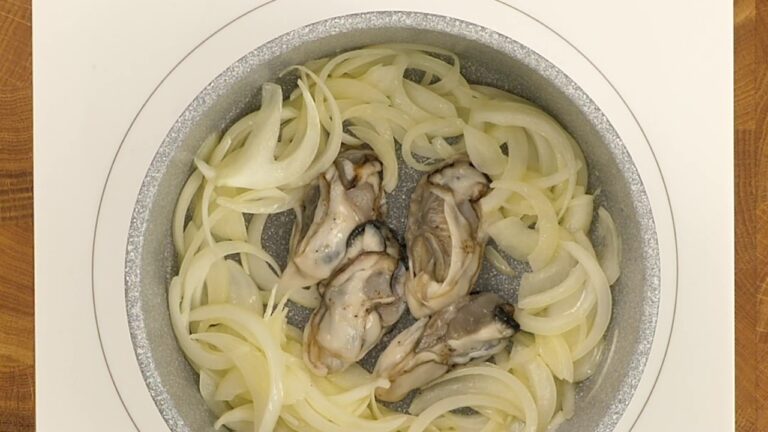 牡蠣とほうれん草のクリームスープ