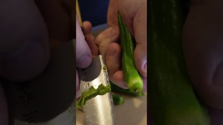 オクラのツナごま和え　レシピは説明欄を見てみてね