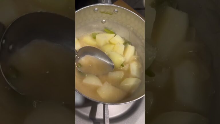 美味すぎる！食べるスープレシピ　#shorts #cooking #gourmet #kitchen #food #ともくるーず　#foodie #chef #foodblogger#Eeeeeats