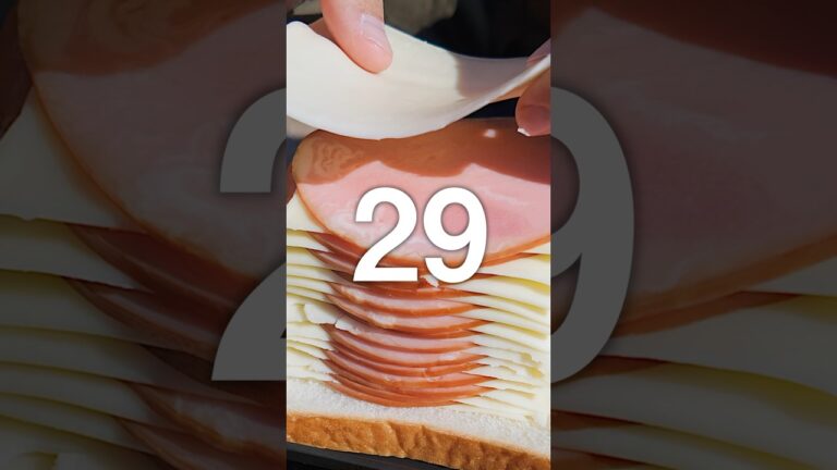 限界までハムチーズ挟んでホットサンドした結果w#ホットサンドメーカー #キャンプ飯