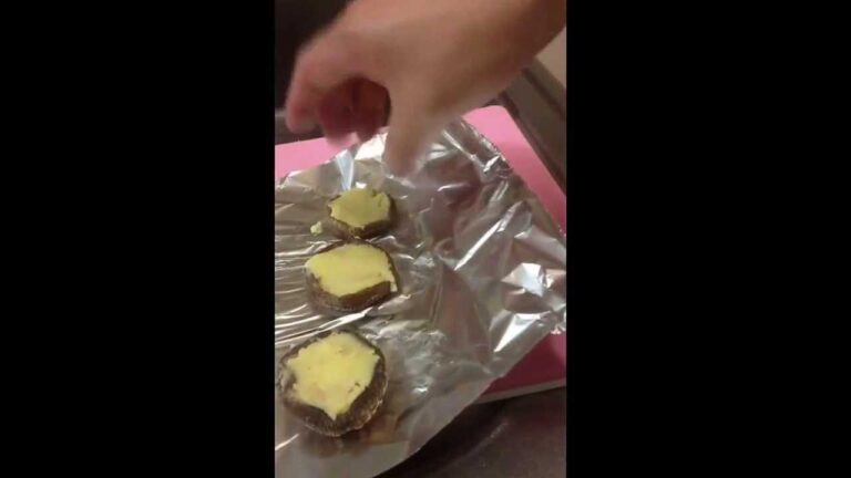 お弁当今日の一品 椎茸のポテサラチーズこんがり焼き