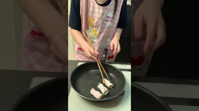 【大葉とチーズの豚巻き】 #shorts #料理 #料理動画 #おすすめ #簡単 #料理日記 #料理好きな人と繋がりたい #簡単レシピ  #簡単料理  #おうちごはん #晩御飯 #晩ごはん #vlog