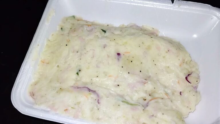 松野鮮魚店のポテトサラダで　　　　　　ポテサラサンド