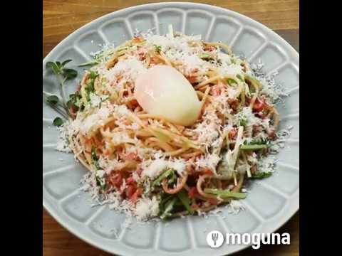 香ばしく炒めた桜えびが決め手 桜えびと水菜の和風パスタ～おんたまのせ～ ｜ moguna[モグナ]