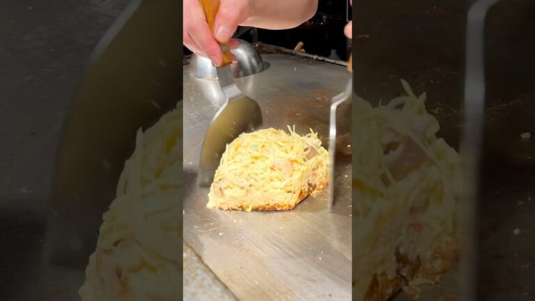 【小麦粉の代わりに山芋を使ったヘルシーでフワフワなお好み焼き】#food