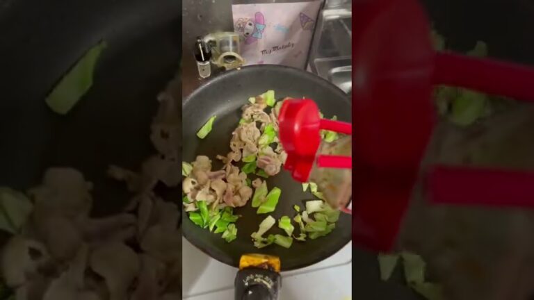 【晩ご飯】豚肉とキャベツの炒め物！仕上げの味付けは焼き肉のタレ