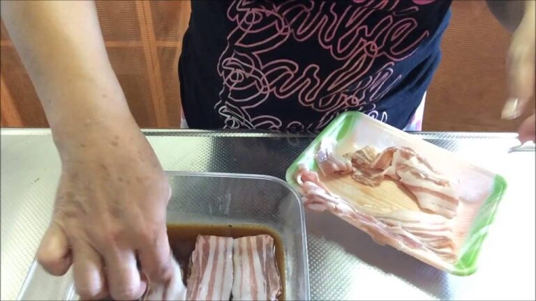 料理簡単　肉巻きおにぎり japanese nikumaki onigiri