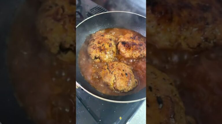 ひじき入り煮込みハンバーグだよ