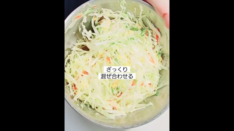 キャベツと卵とウインナーの超簡単お好み焼き風キャベツ卵レシピ！