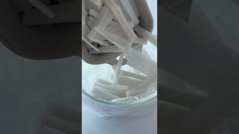 【やみつき無限パリパリ大根】大根大量消費に、お箸が止まらない箸休め！大根のしっぽでも大丈夫！ #shorts #簡単レシピ #簡単 #おうちごはん #料理動画 #時短レシピ #節約 #大根 #無限