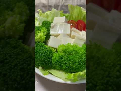 #和風ハンバーグ #豆腐サラダ #唐揚げ #しそ #大根おろし #ポン酢 #パプリカ #ブロッコリー #レタス #トマト #自炊 #japan #japanesefood #cocking