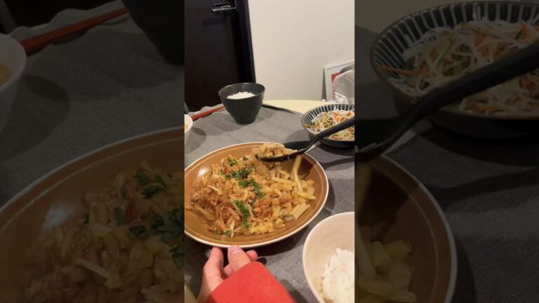 ひき肉と新じゃがいもの和風炒めな晩ごはん！#男子ご飯 #料理男子 #料理勉強中 #おうちごはん #クッキングラム #自炊男子 #よるごはん日記 #暮らしを楽しむ