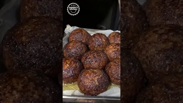 【ハンバーグの名店】手でこねこね！ビストロ周・まんまる塩バーグ