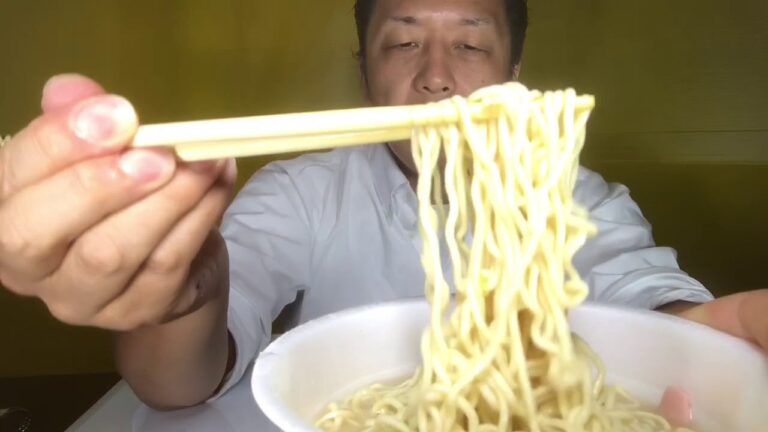 【#96 マルタイ「長崎ちゃんぽん」モチモチめんにコク旨スープ。】  〈カロリー & 乾麺量 & 参考価格〉 ◾️430kcal & 70g & 98円を、モリモリ食べる。 2018年9月3日（月）