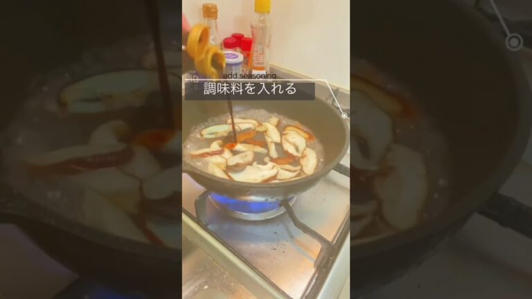 【ダイエット×大満足】超ヘルシーな鶏むね肉のもつ鍋風煮込みです！