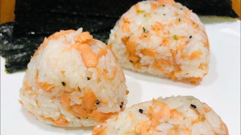 炊飯器レシピ　美味しい鮭おにぎりの作り方　【家事負担軽減】【お米ダイエットにも最適】How to cook both rice and salmon with a rice cooker 🍙 🌾