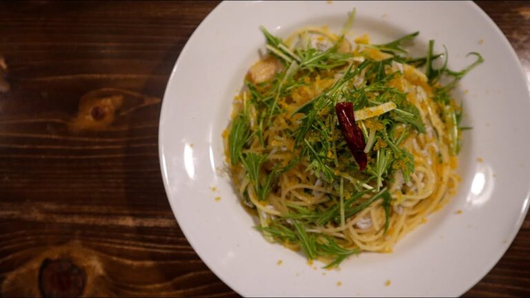 【飲酒不可避】シラスと水菜のペペロンチーノ~カラスミがけ~  真夜中レストラン MENU 38