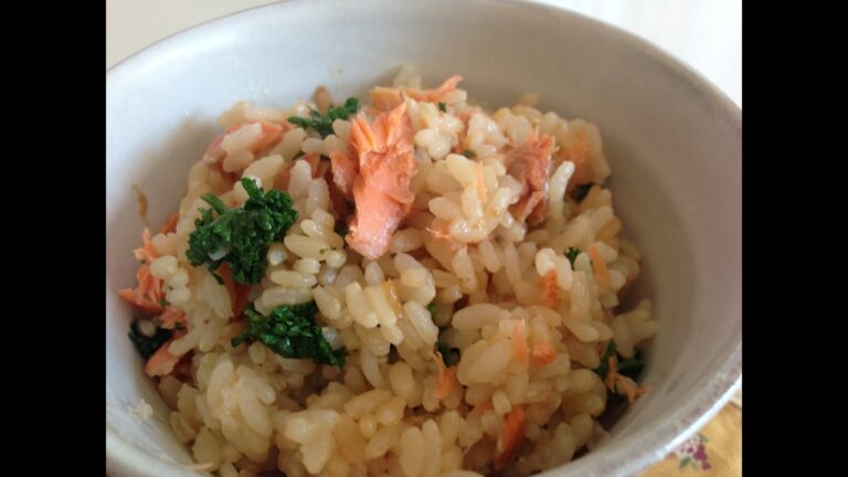 【簡単美味しい炊き込みご飯】7.鮭のレモンバター炊き込みごはん