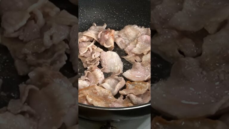 これもやし界の二郎です。信じられないほど美味しい悪魔のバターもやしの作り方 #shorts