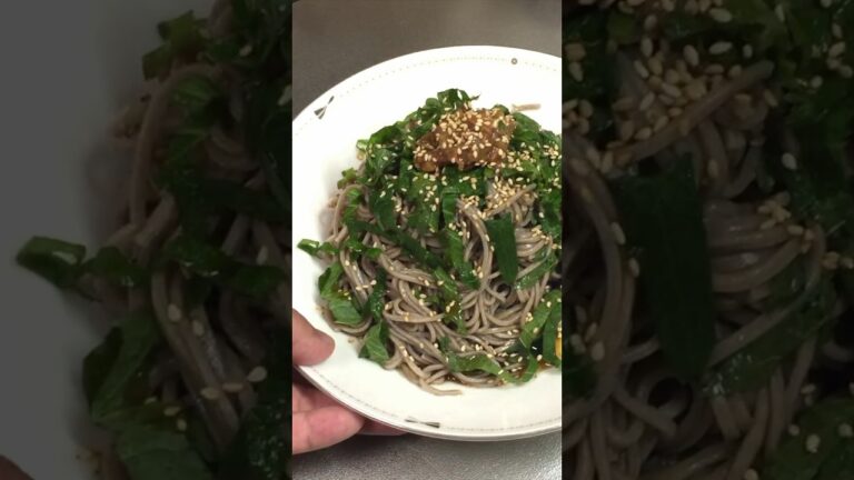 【食事vlog】夏暑い日にピッタリな梅と大葉を使ったぶっかけ蕎麦！