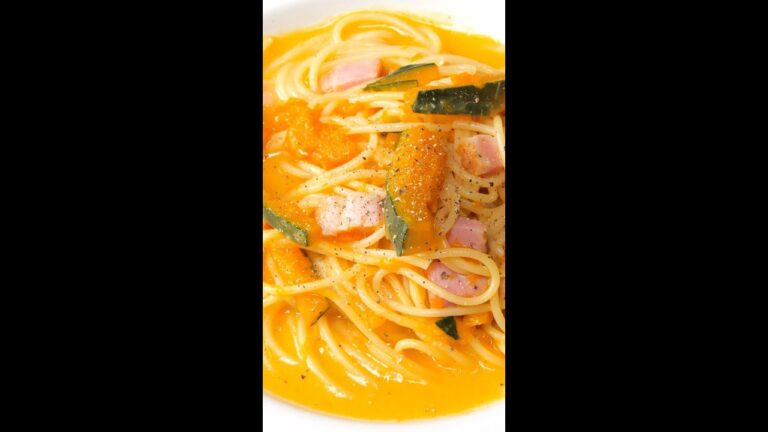 【レンチンに見えない！】超絶品な濃厚パスタ♡カボチャナーラ / ​​How to Make Pumpkin Carbonara in the Microwave #shorts