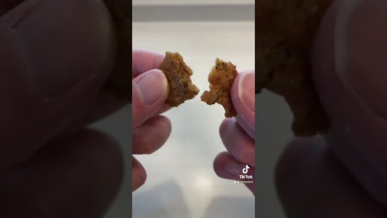 チキチキボーンの鶏皮チップス買ってみた！【Tiktok】