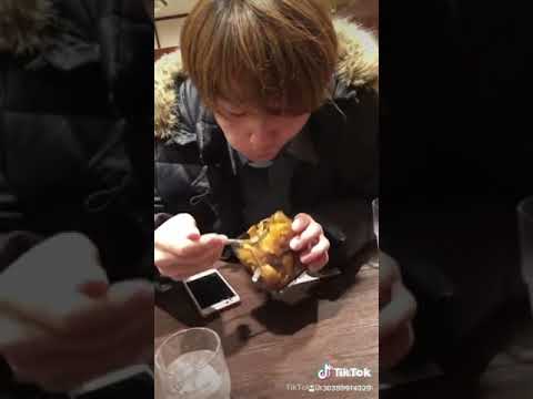 カレー屋で福神漬けを直接食べる　迷惑行為