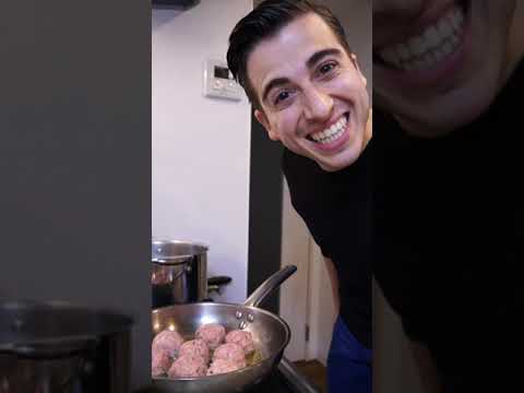みんな大好き！イタリア人のミートボールスパゲッティ！【Pasta con le Polpette】 #shorts