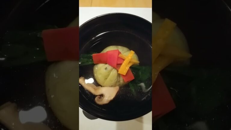 お吸い物も絶品です　菊名真丈