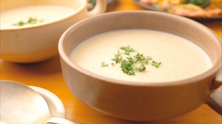 【おうちで本格】旨みをギュッととじ込めた『きのこポタージュ』