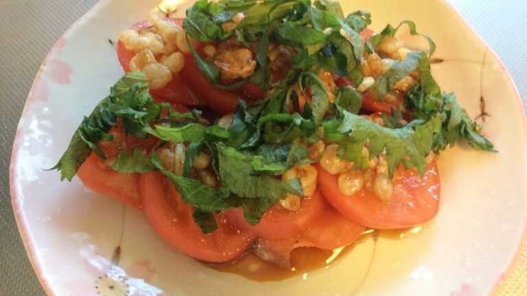 揚げ玉とトマトのカリカリサラダ