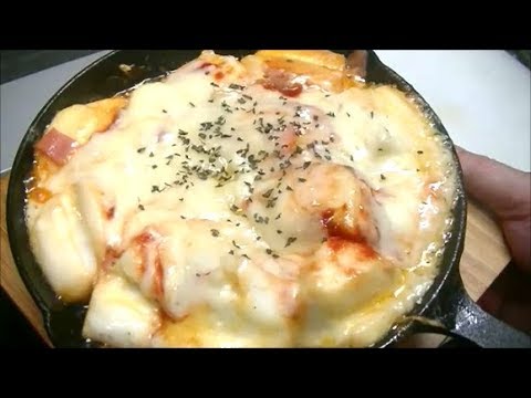 チーズ好きが泣いて喜ぶスキレット鍋で作るはんぺんチーズ焼きの作り方！