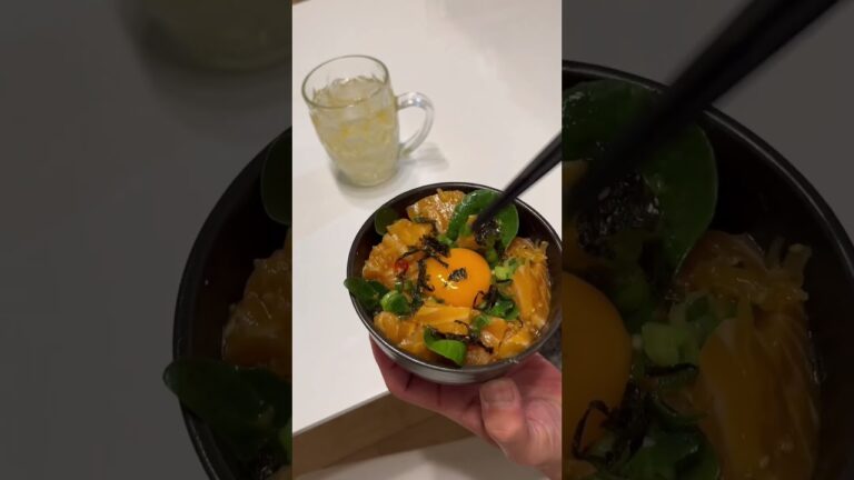 サーモンポキ丼で乾杯！美味すぎた#チャレンジャー #ショート