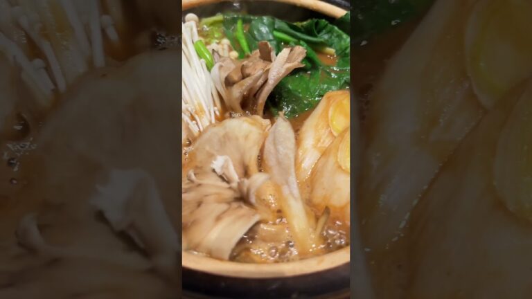 料理人の休日飯【牡蠣の味噌鍋】#shorts #料理 #休日#ごはん#鍋 #cooking