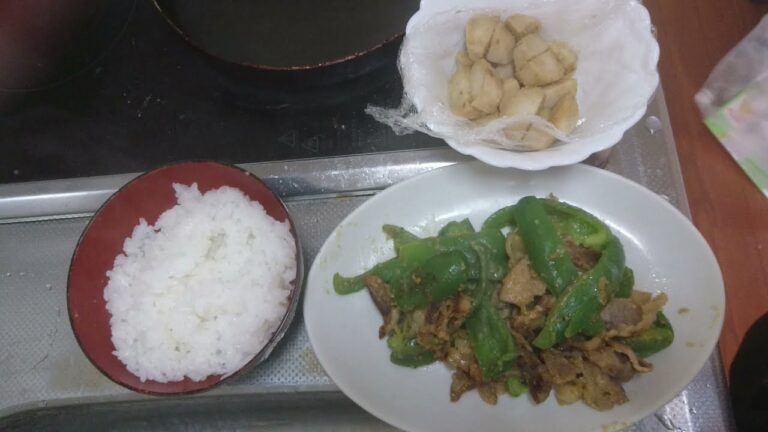 【自炊】豚肉とピーマンの味噌炒め、里芋の煮っ転がし（20211004朝）