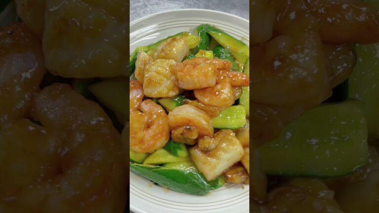 女将の海鮮ときゅうりの中華炒め