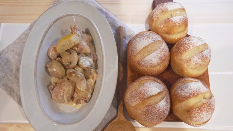 【休日の料理】妻も認める鶏もも肉のクリーム煮とミルクパン｜パパの料理#20