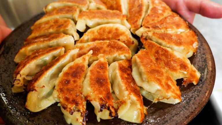 外カリカリで中ジューシー止まらない美味しさ「無限餃子」の作り方【#シズる vol.25】