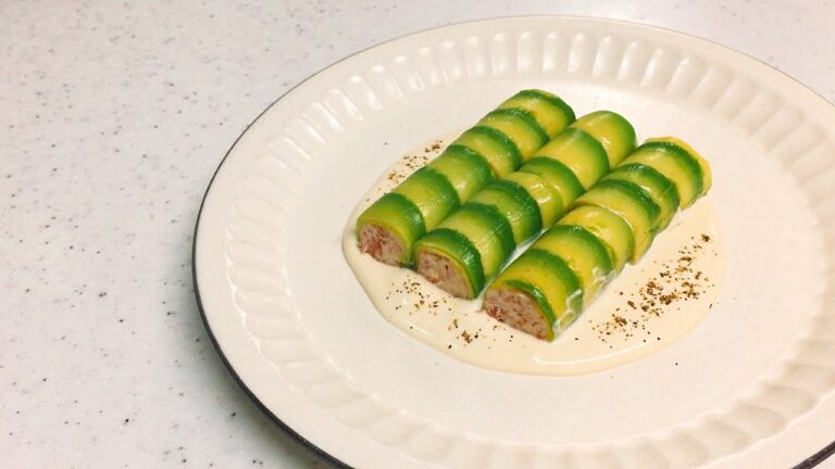 コンビーフ＆クリームチーズのアボカドロール