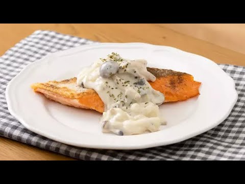 サーモンのムニエル　きのこクリームソース