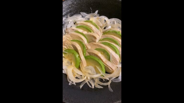 本気で痩せたきゃこれ食っとけ【鶏むねアボカドサラダ】#Shorts