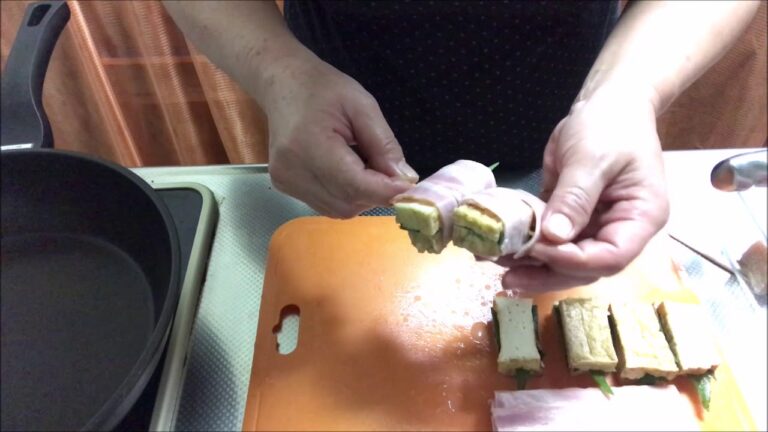 低糖質レシピ　厚揚げ豆腐のシソベーコン巻き　辛子味噌ソース